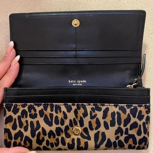 Kate Spade Envelope Wallet leopard print patent